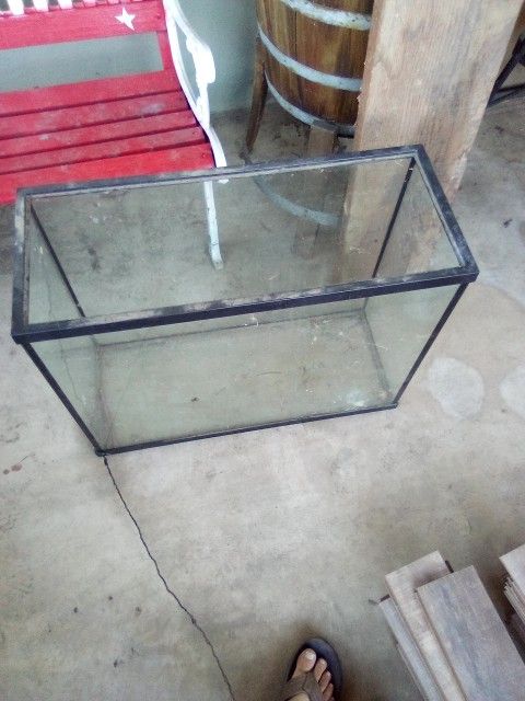 Fish Tank With Equipment
