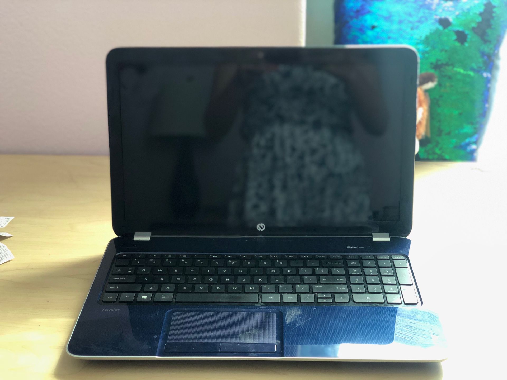 HP LAPTOP w/ Charger