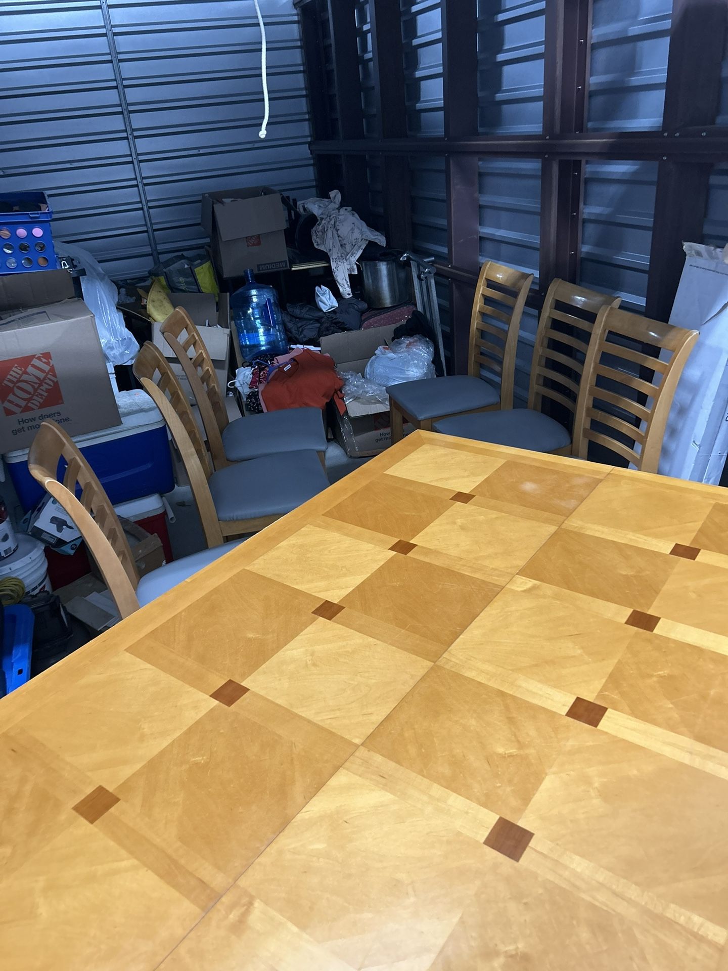 dinning table with 6 chairs