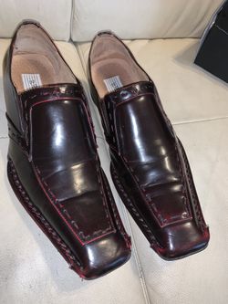 Burgundy Dress shoes 9. Bravo