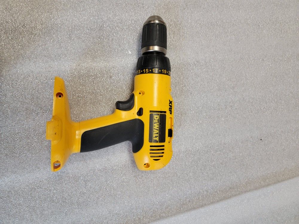 Dewalt DW995 Drill