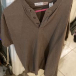 Men’s casual large, buttoned up collar short sleeve shirt