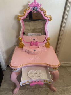 Disney Princess Vanity (no Included the Stool)