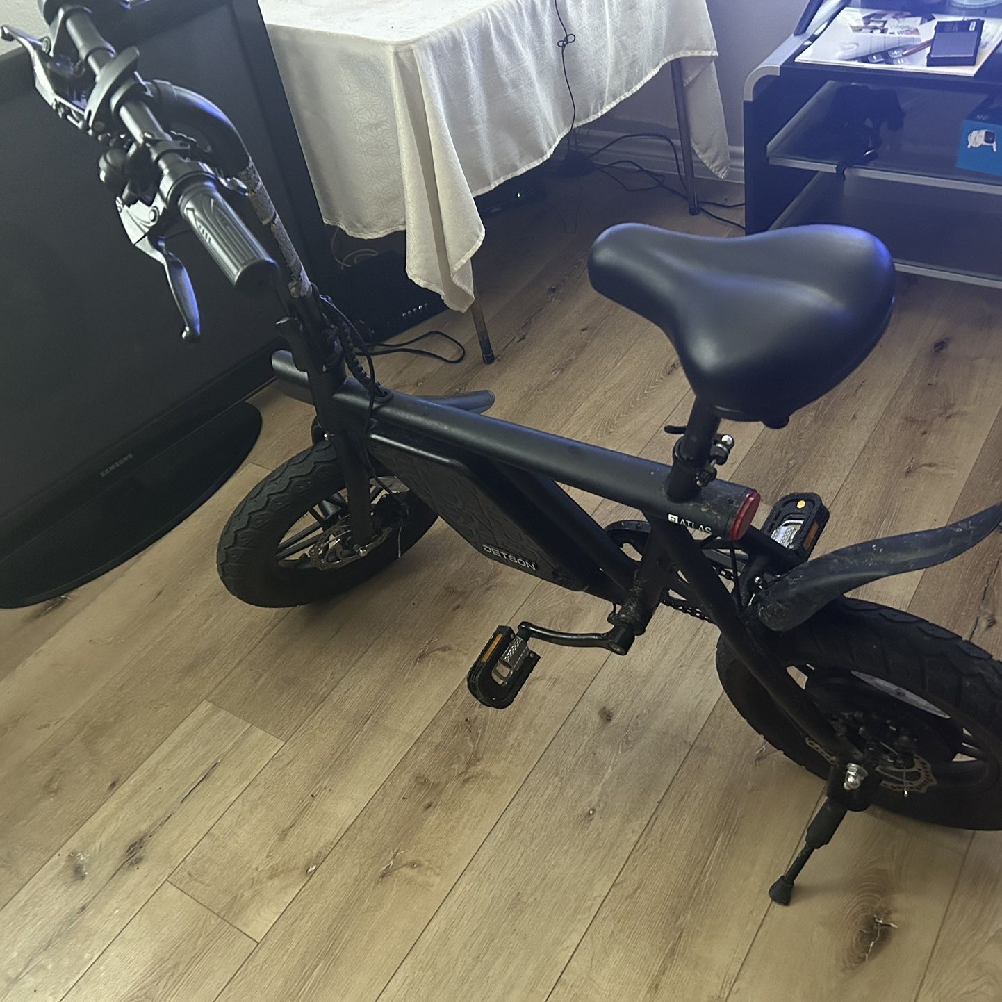 Brand New Electric Jetson bike 