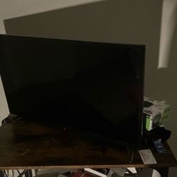 32 Inch Insignia Smart LED TV 