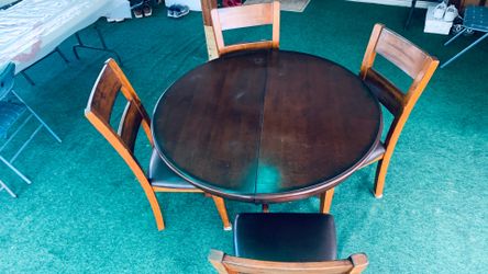 ROUND PEDESTAL DINING TABLE SET OF 6- PIECES