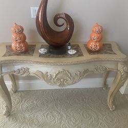 ThomasVille Side table