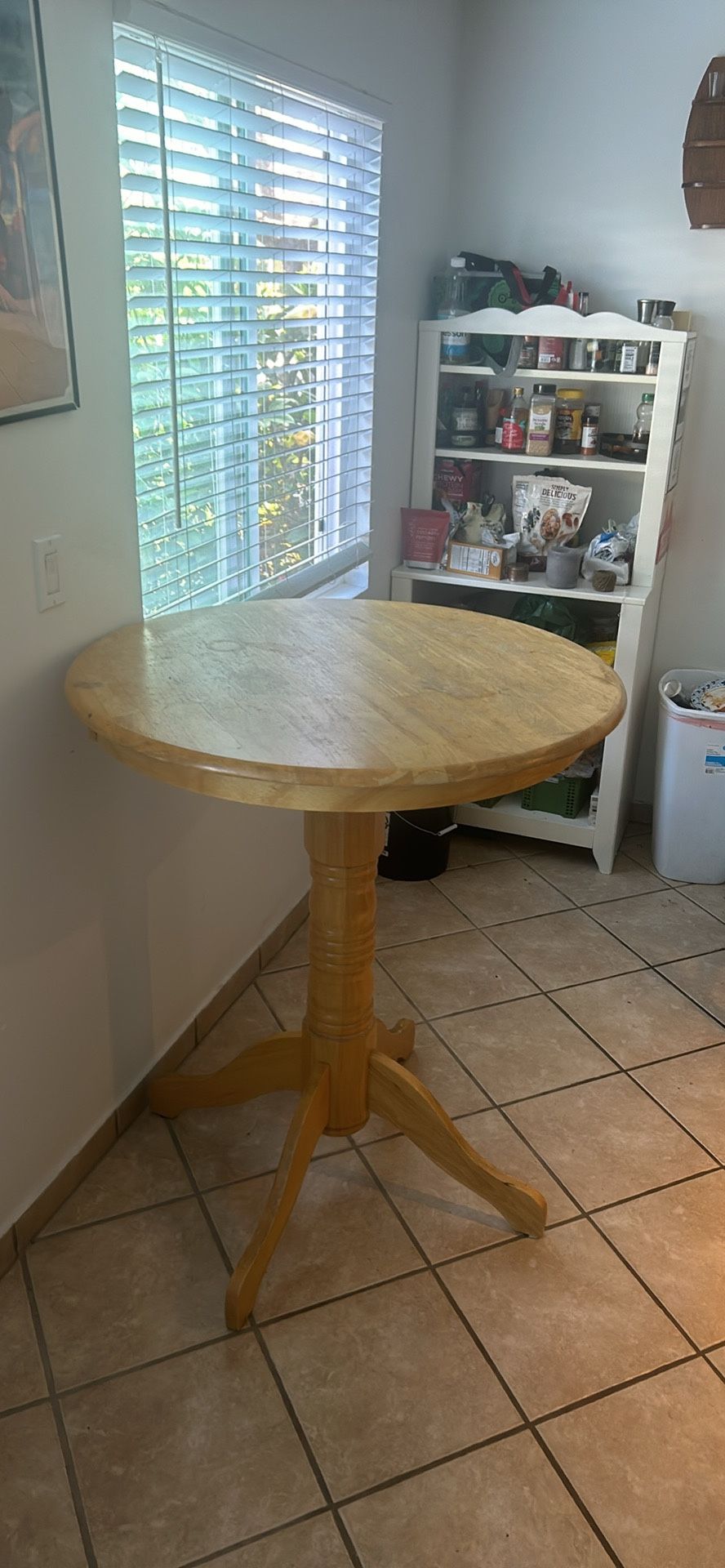 Round Kitchen Table