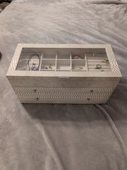 Jewelry Case with 2 drawers
