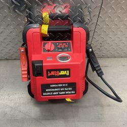 EverStart 700A Peak Jump Starter