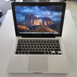 Apple MacBook Laptop 