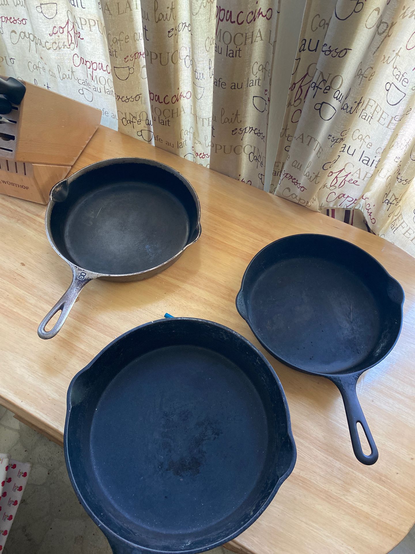 3 cast iron skillets 2 griswold 1 Wagner ware