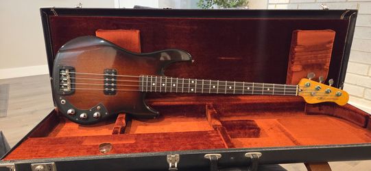 G&L L1000 1982 Bass Guitar
