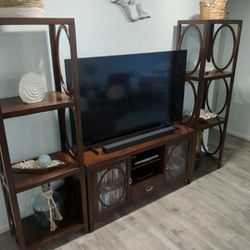 Solid Wood Console With Towers
