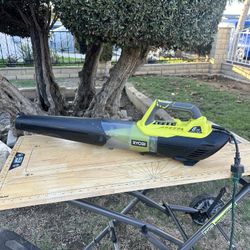 Ryobi Blower