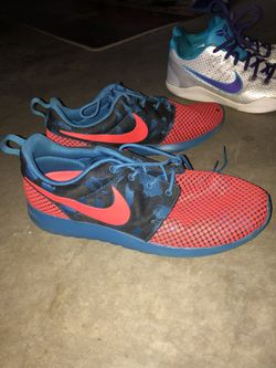 Nike Roshe Runs $80 Size 11