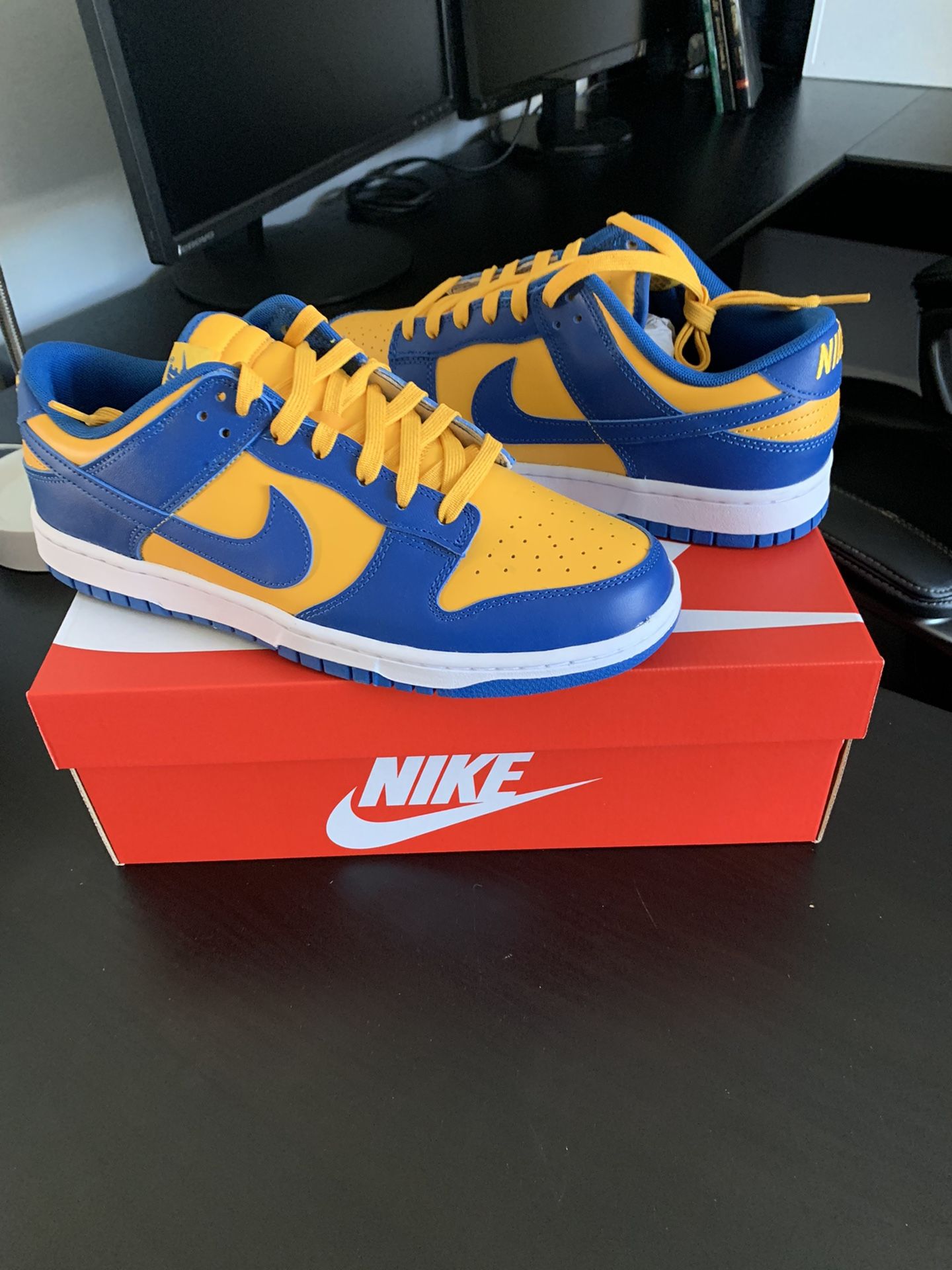 Nike Dunk Low UCLA Size 10 Full GS