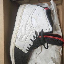 “Air Jordan 1 Retro ‘99 Size 12 RIGHT SHOE ONLY – Replacement / Display”