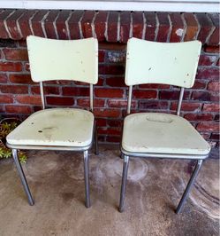 Vintage 1950’s Kids Table & Chairs