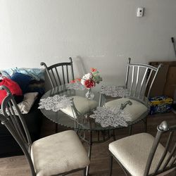 Dining Room Table 