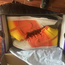 NIKE SB CANDY CORN SIZE 10.5