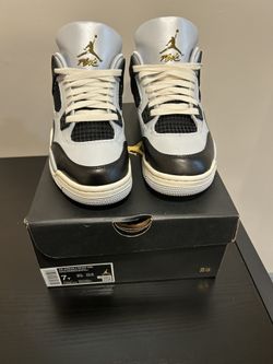 Air Jordan 4 Retro