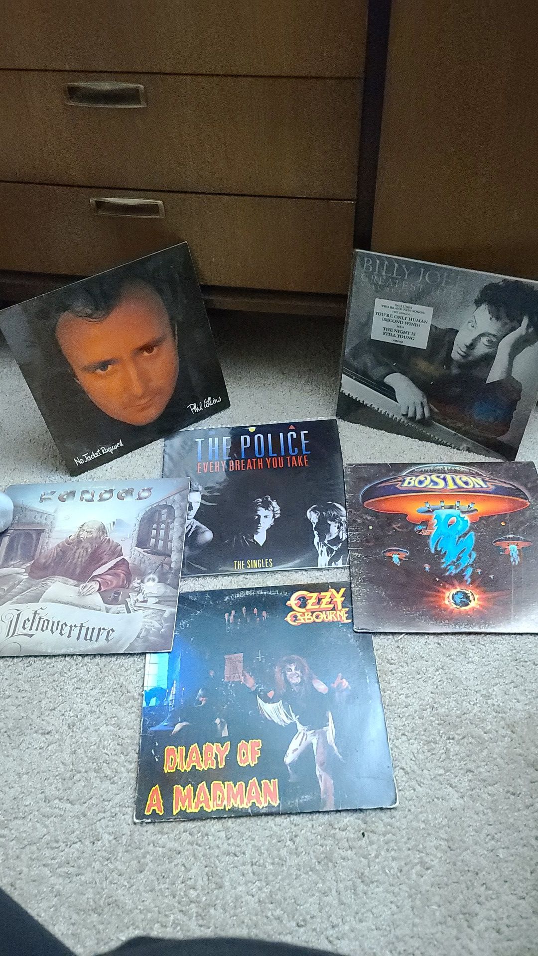 Vinyls, great condition. Ozzy, Boston, Kansas, Billy Joel, The Police and Phil Collins.