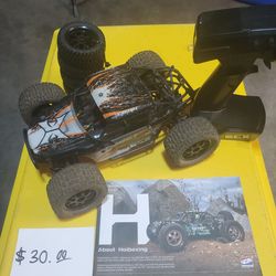 Small 1/18 scale RC cars