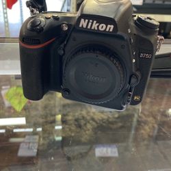 Camera Nikon Digital 