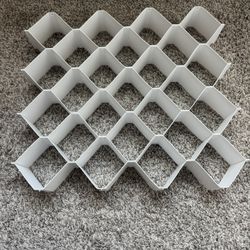 FREE Brightroom Drawer Divider Organizer (white) | Excellent Condition 
