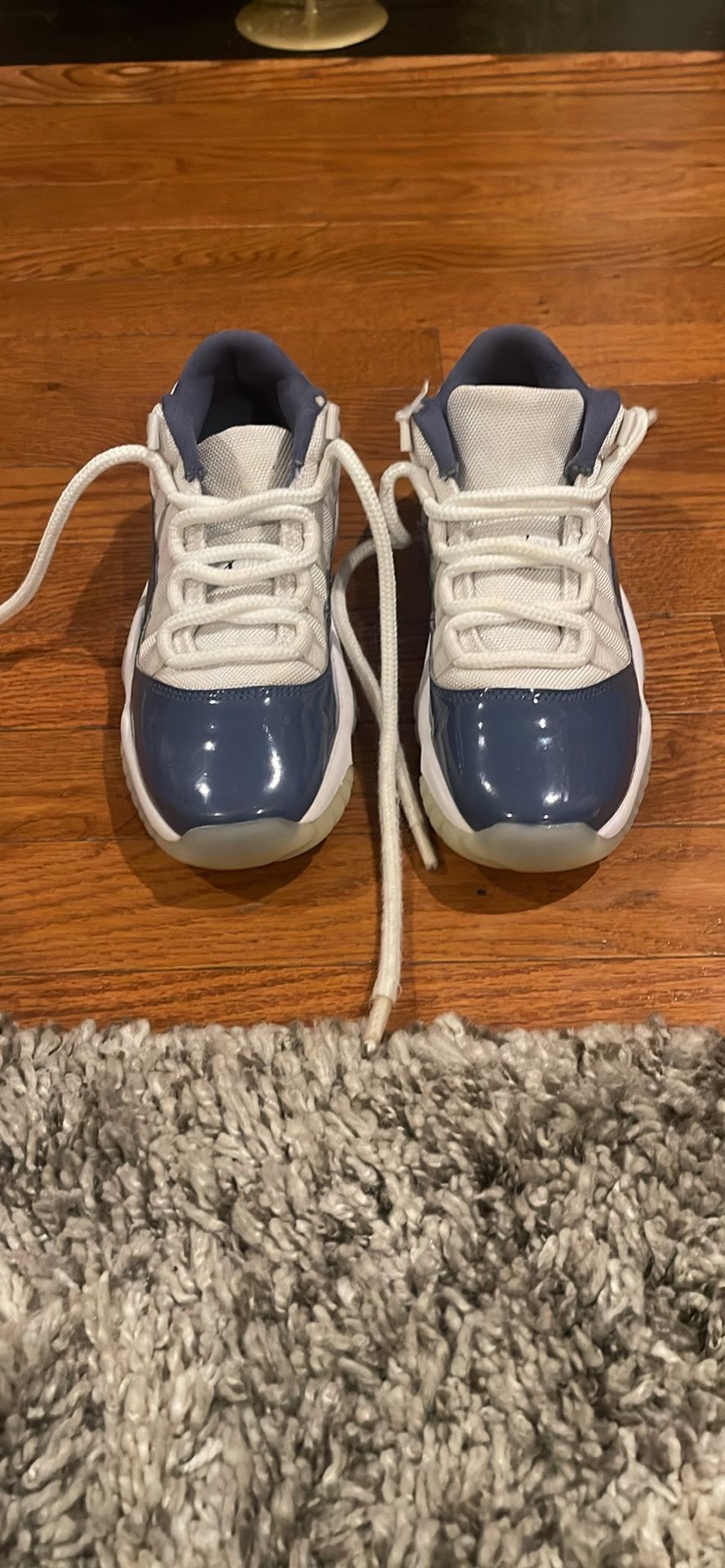 Jordan 11 Low Size 4 Boys