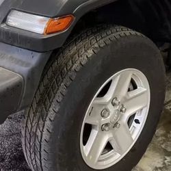 5 Jeep Wheels Like New For Sale 