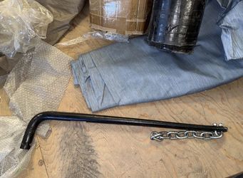 Weight Distribution Spring Bar With Chain (2 available)