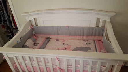 baby crib