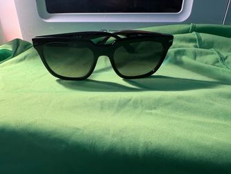 Prada SPR 04Y Designer Sunglasses – Stylish & Authentic