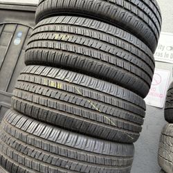 Vendo 235/65/ar17 Goodyear Las 4 Llantas Por $170