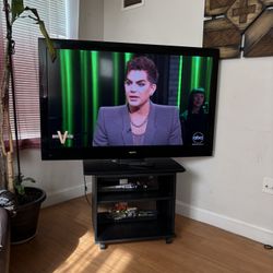 Tv 55 Inch And The Table 