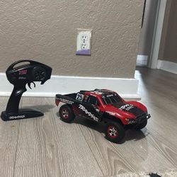 Traxxas Slash 1/16