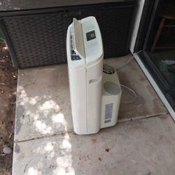 LG Portable AC Unit 11000  Btu 