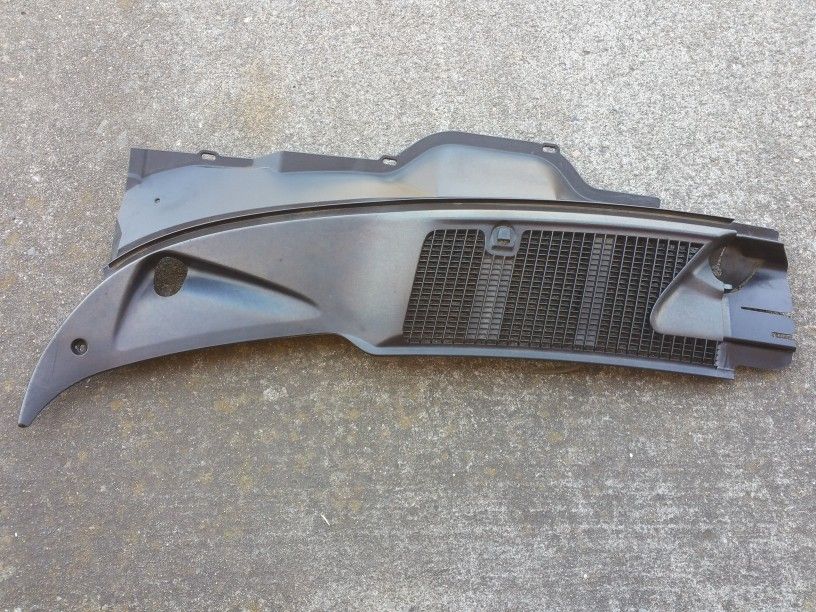 2002-08 Dodge Ram 3500 Vent Cowl Windshield Wiper Grille Panel