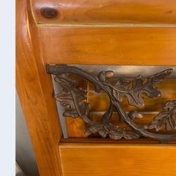 All wood queen, bedframe