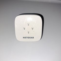 NETGEAR AC750 WiFi Range Extender (EX3110-100NAS)