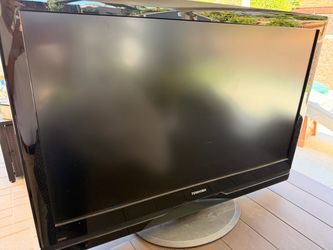 Used 38  Toshiba LCD flat screen tv only. 2008 with s-video connection.