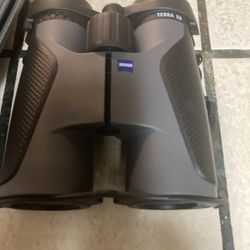 Zeiss Terra ED 8x42 