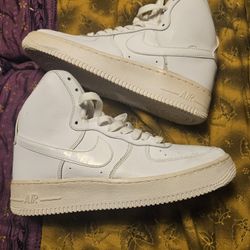 Barely Worn High Top Airforce 1s