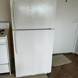 Refrigerator & Dishwasher 