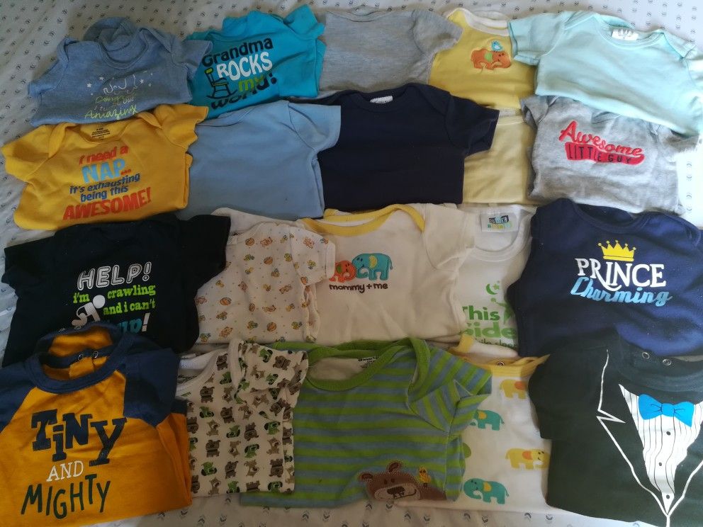 Baby's Clothes 3-9 months