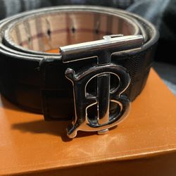 Burberry Belt Black Reversible (used)