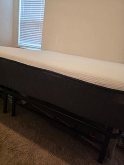 Like New Emma King Mattress & Adjustable Platform Bed Frame