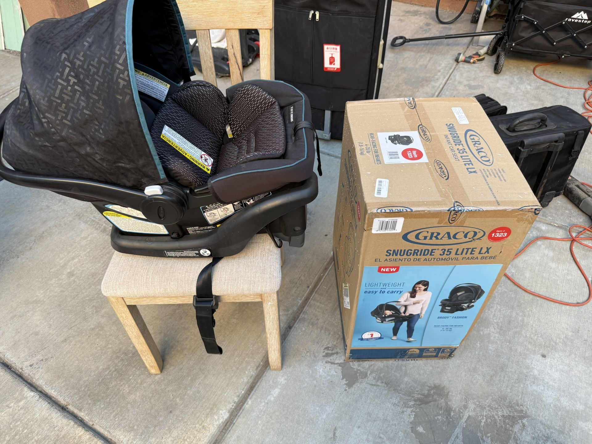 Graco Snugride 35 Lite LX- Infant Car Seat